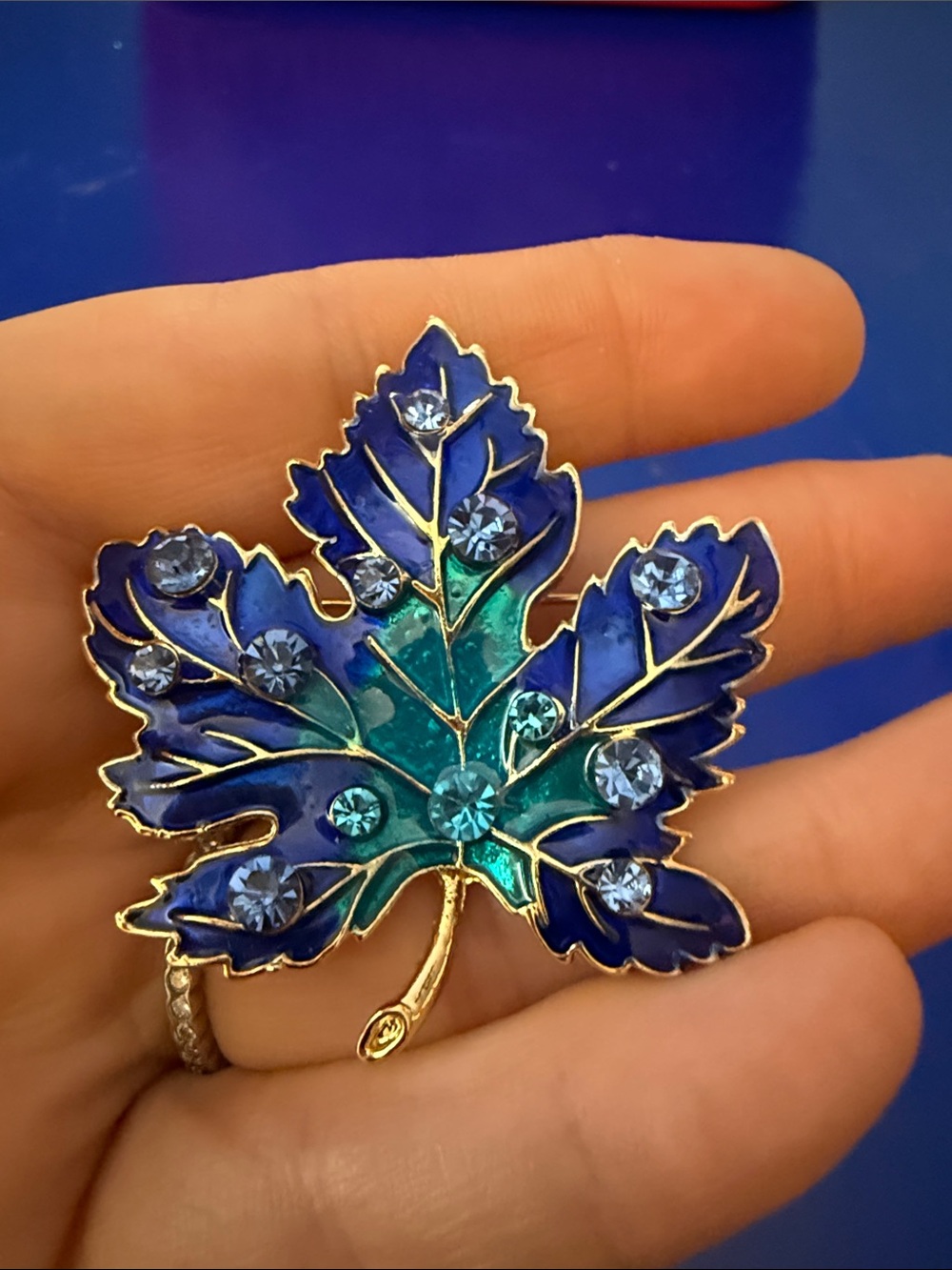 Gold-Tone Blue & Teal Crystal Maple Leaf Brooch/pendant - Women Jewelry